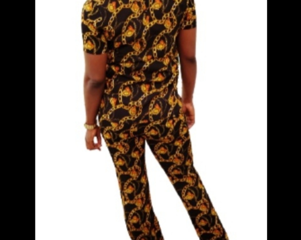 Chained set - Picture 3 of 3